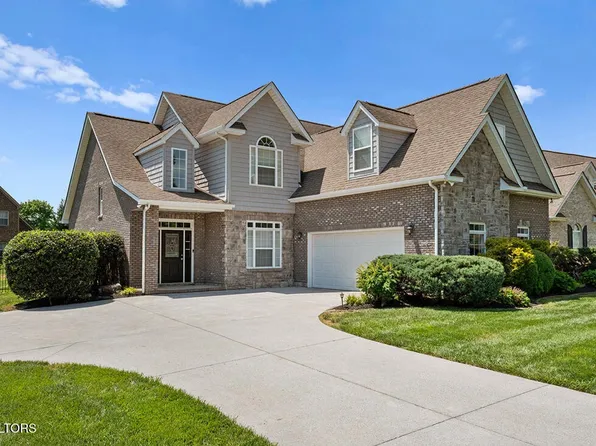 979 Yosemite Dr, Lenoir City, TN 37771