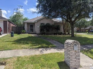 1819 Sherwood Forest Cir, League City, TX 77573