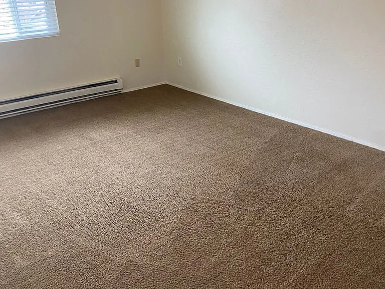 950 NW Sycamore Ave #4 — Photo 5