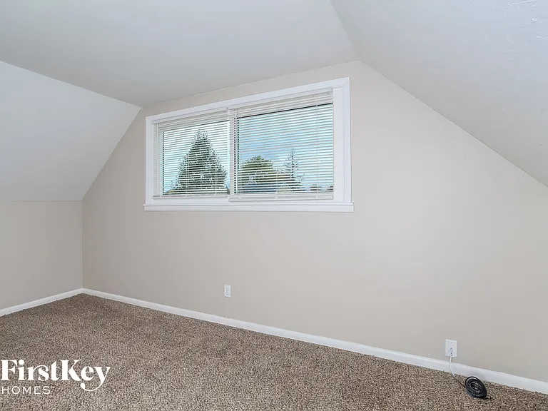 3704 Homecomer Dr — Photo 9