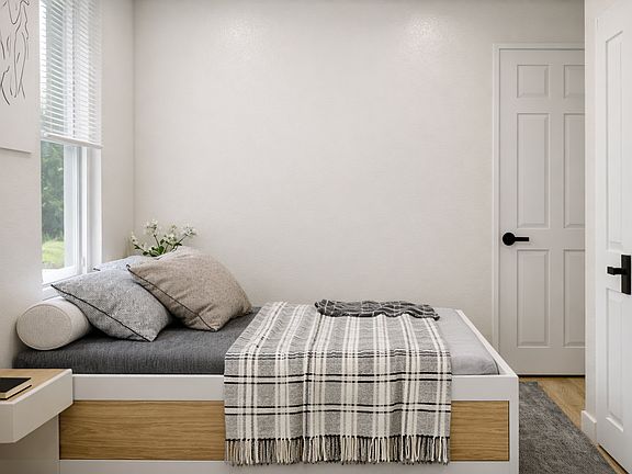 3rd image of 1527 W Westmoreland St #2