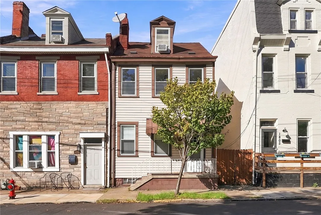 4 bed, $3,300 — Photo 3