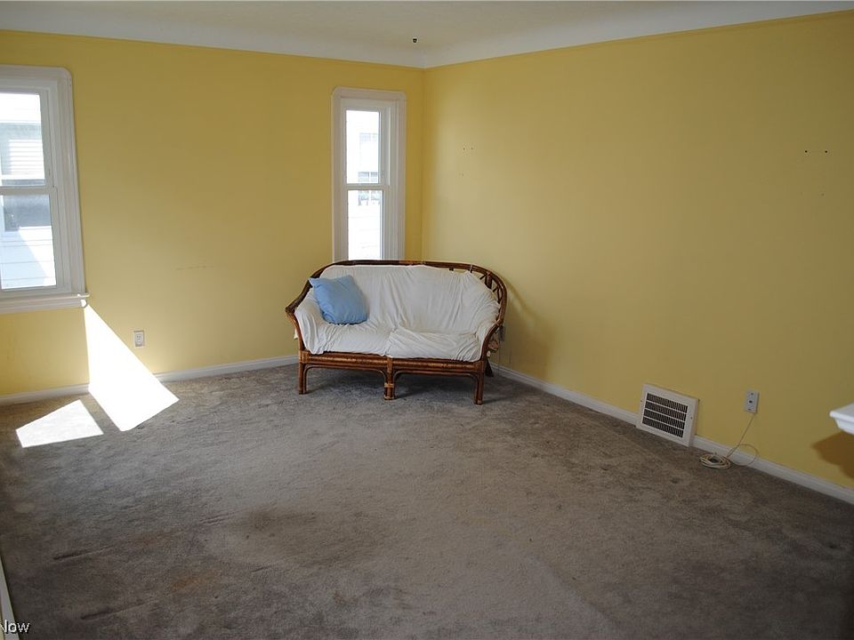 4406 Maplecrest Ave, Parma, OH 44134 Zillow