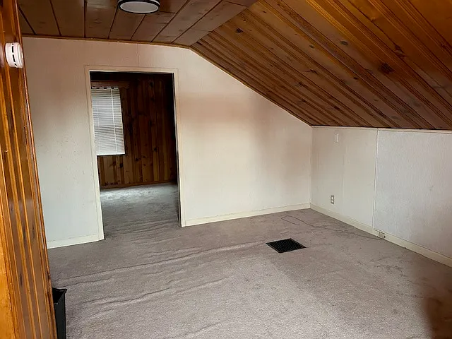 15572 Fordham St — Photo 7