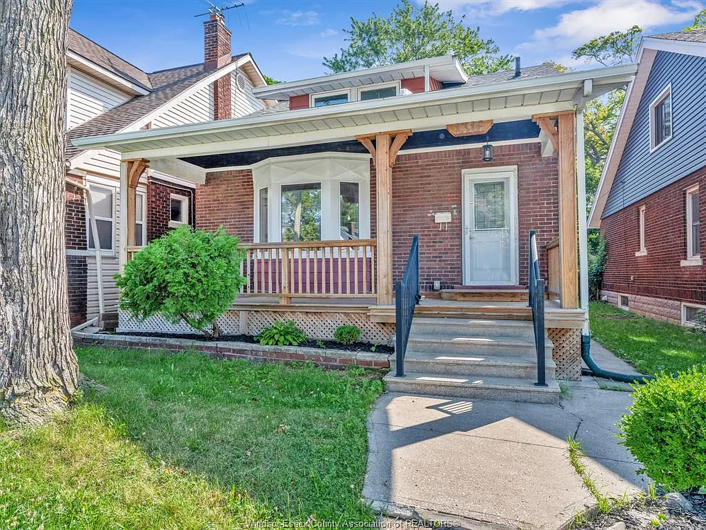 4 bed, $2,200 — Photo 4