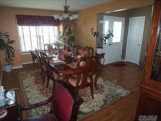 2nd image of 5 Rolling Hill Dr