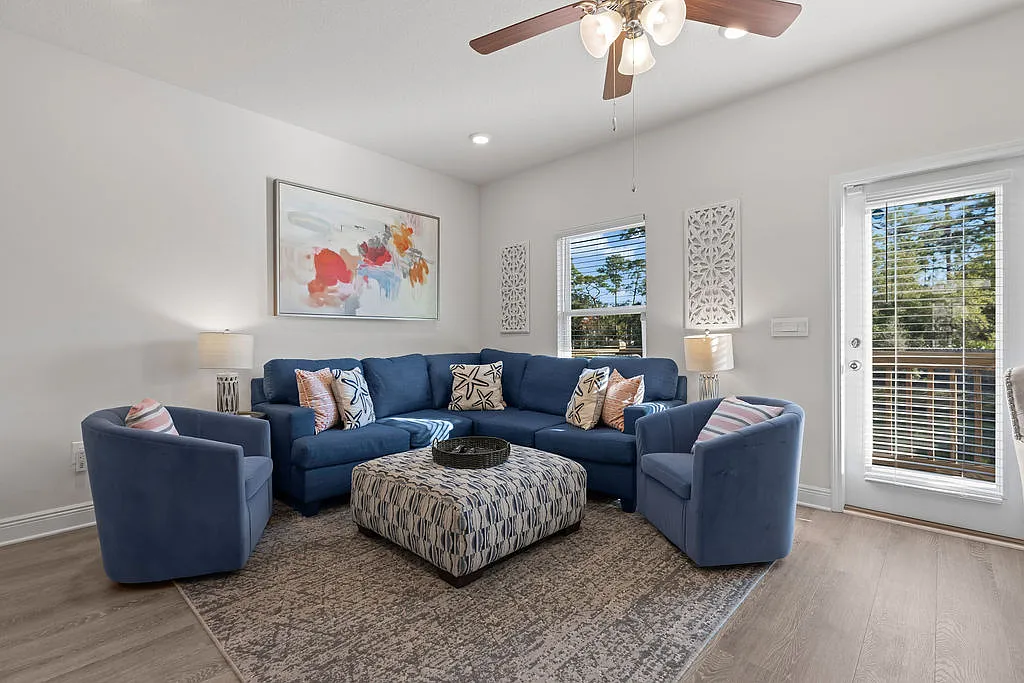 3 bed, 2.5 bath, 1696 sqft, $2,295 — Photo 4