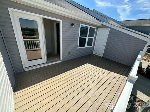 4th image of 13340 Savaine St #180