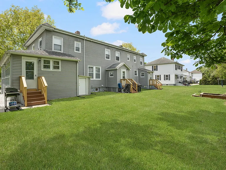 6 Boys Ave — Photo 29