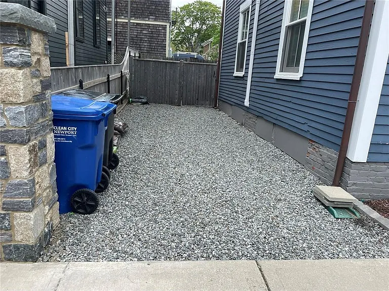 35 Elm St #B — Photo 26