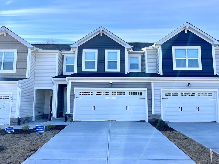 187 Royal Star Way — Photo 1