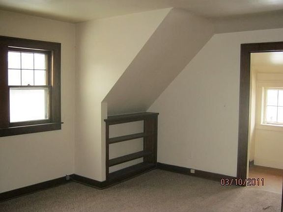 5th image of 619 Prince St SE