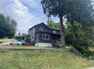 328 Skyline Dr, Smithton, PA 15479
