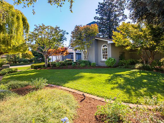 3rd image of 420 Hacienda Ct