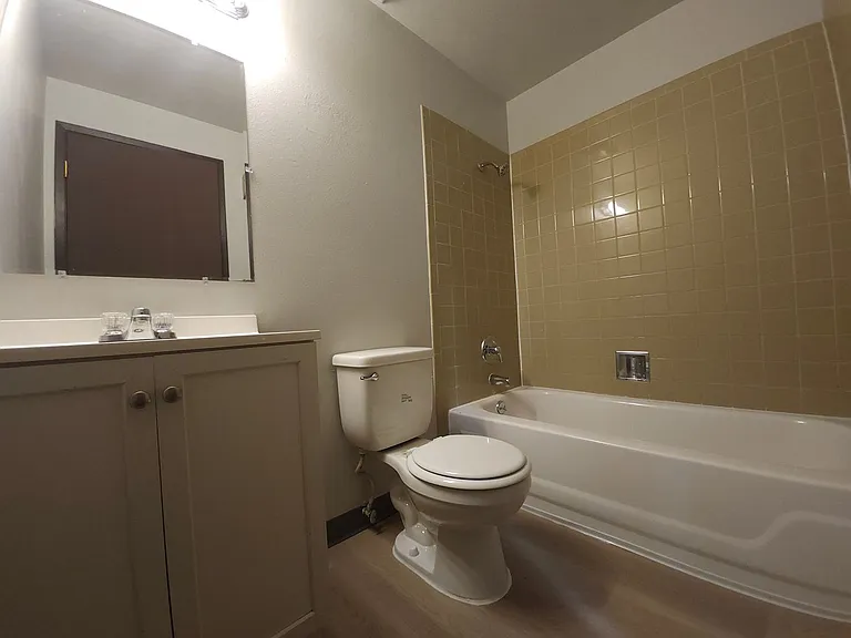 12210-12218 E Lenora Dr — Photo 16