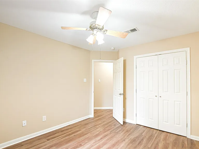 203 Colony Creek Dr — Photo 18