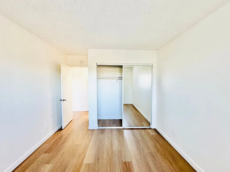 Westpark Apartments — Photo 14
