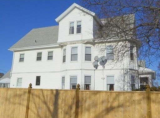 3rd image of 72 Oakwood Ave