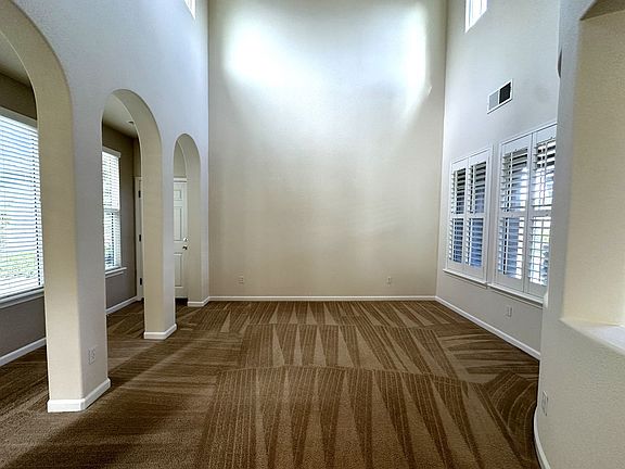 4th image of 4012 Bothwell Cir
