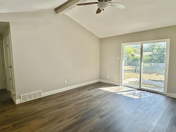 2nd image of 724 Windsor Dr
