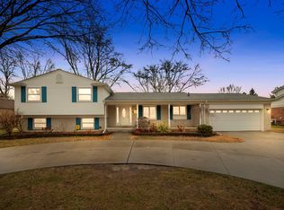 16910 Hubbard St, Livonia, MI 48154