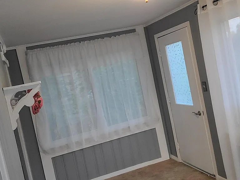 4546 Glenalda Dr — Photo 8