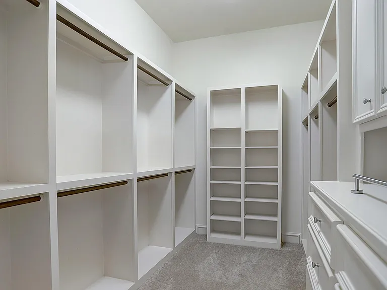 127 E Bracebridge Cir — Photo 16