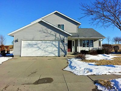 203 Rogers Dr, Williamsburg, IA, 52361