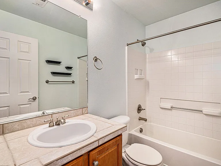 4230 Beautiful Cir — Photo 19