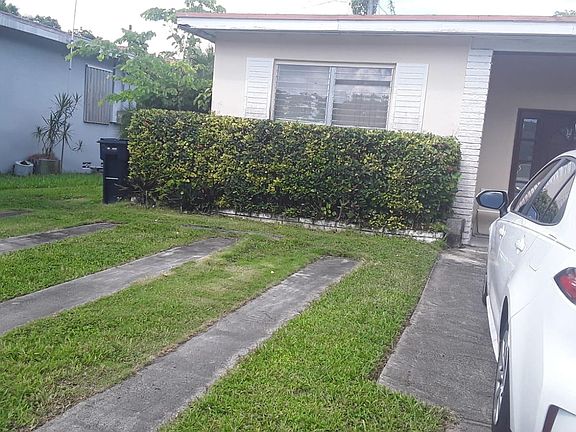 Large parking for 2 or more cars.