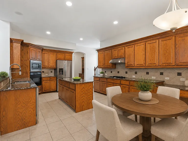 2127 Estes Park Dr — Photo 5