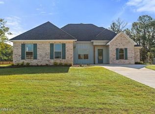 108 Catherine Blvd, Clinton, MS 39056