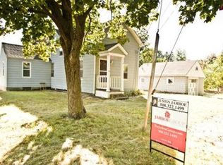 25 Mack Rd, Fitchburg, MA 01420