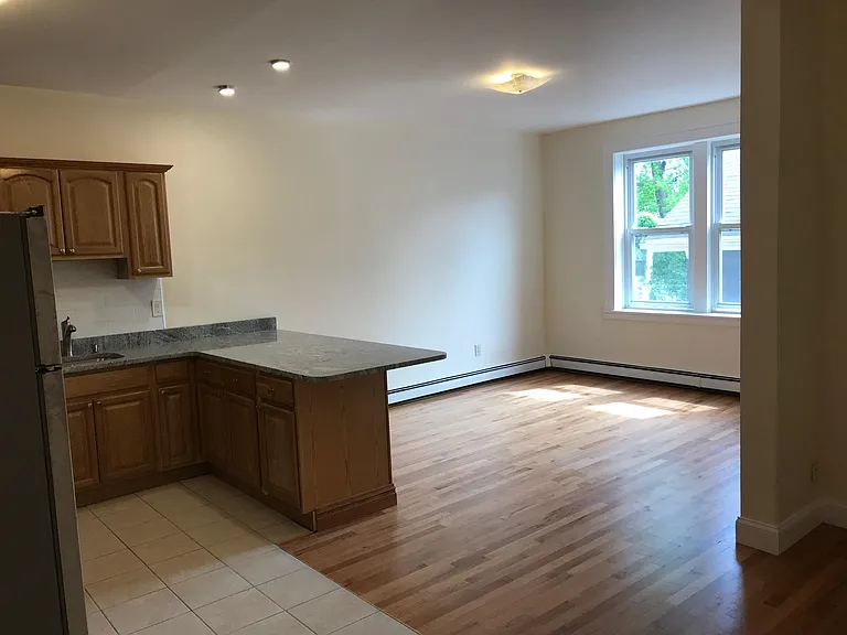 426 Beech St #3B — Photo 2