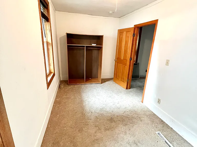 1619 Superior Ave — Photo 19