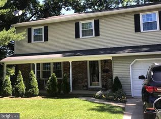 251 N Stanwick Rd, Moorestown, NJ 08057
