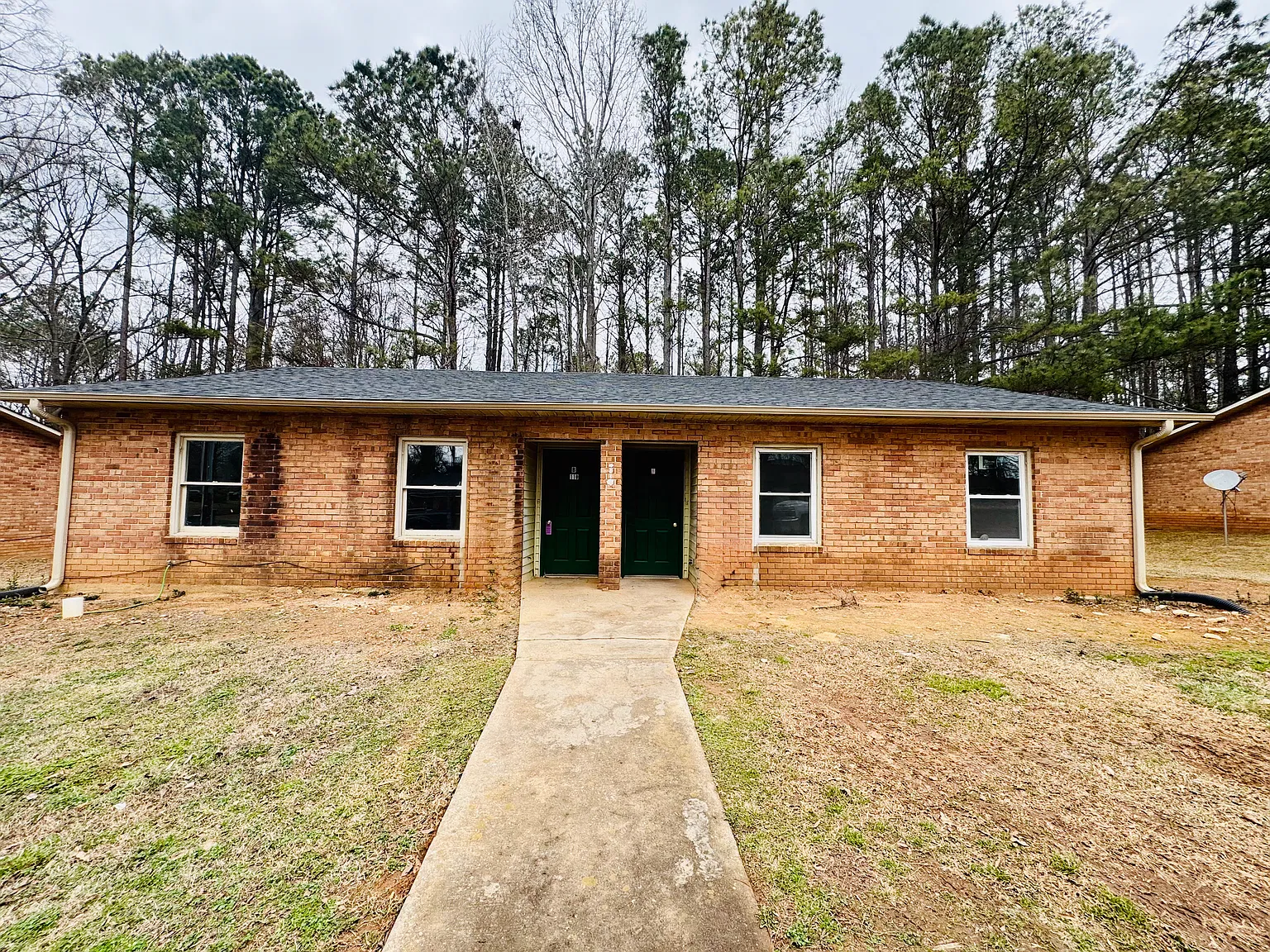 2 bed, 900 sqft, $825 — Photo 1