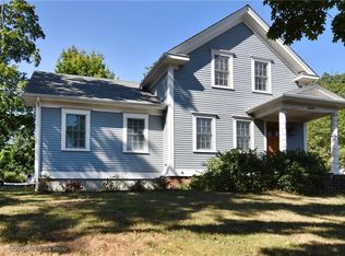 1010 Rod Rd, North Kingstown, RI 02852