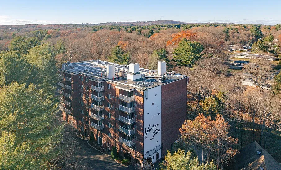 1 bed, 750 sqft, $2,100 — Photo 3