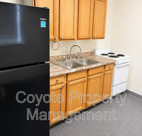 100 E Broadway St — Photo 2
