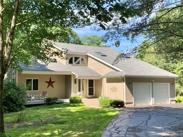 31 Cornwall Drive, Goshen, CT 06756