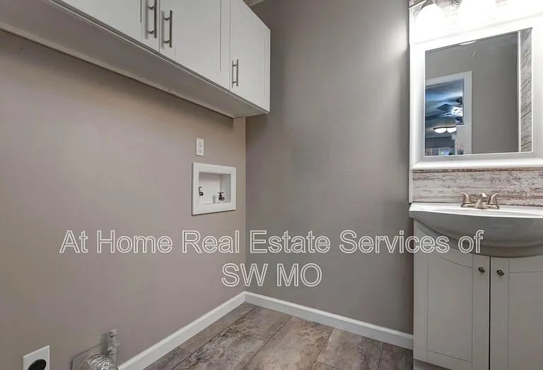 2425 S Dollison Ave — Photo 7