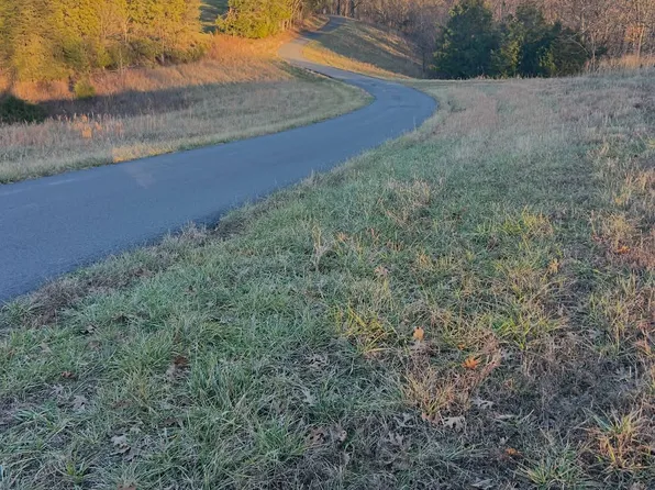 3630 W Buckner Hill Rd, Greensburg, KY 42743