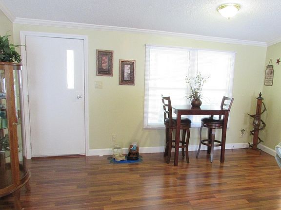 3rd image of 85 Berrywood Dr