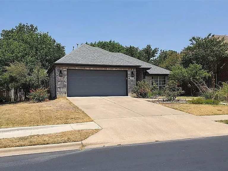 201 Rio Vista Dr — Photo 4