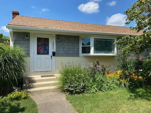 1430 Detweiler Ave, Hellertown, PA 18055