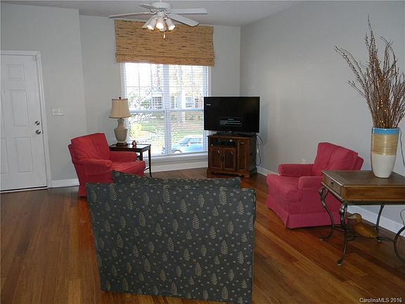 3rd image of 41 Myrtle St #14
