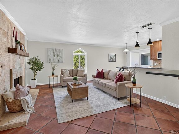 4th image of 3420 S Locust Street #D