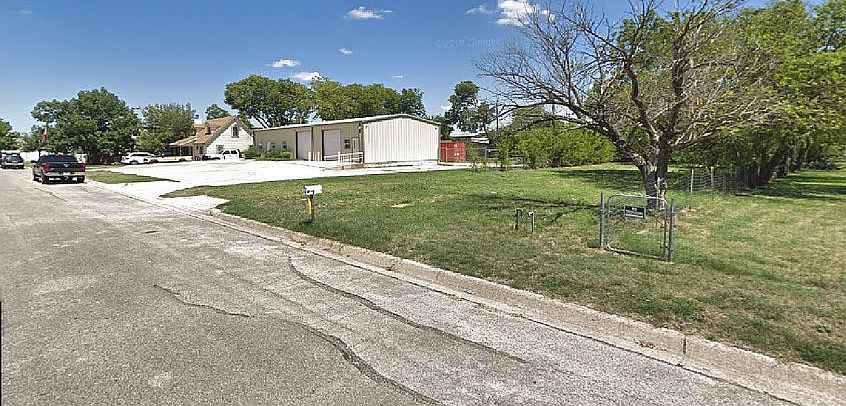 2nd image of 316 Martha Jean St