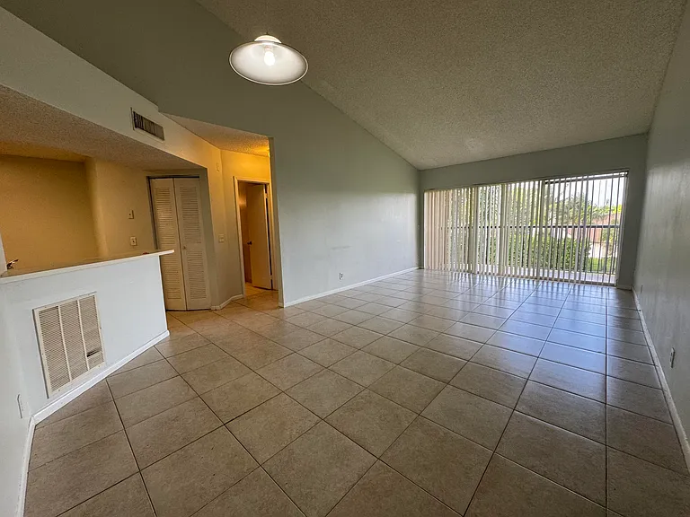 8891 Wiles Rd #303 — Photo 2